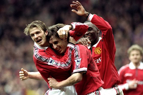 赛形成鲜明 赛形成鲜明