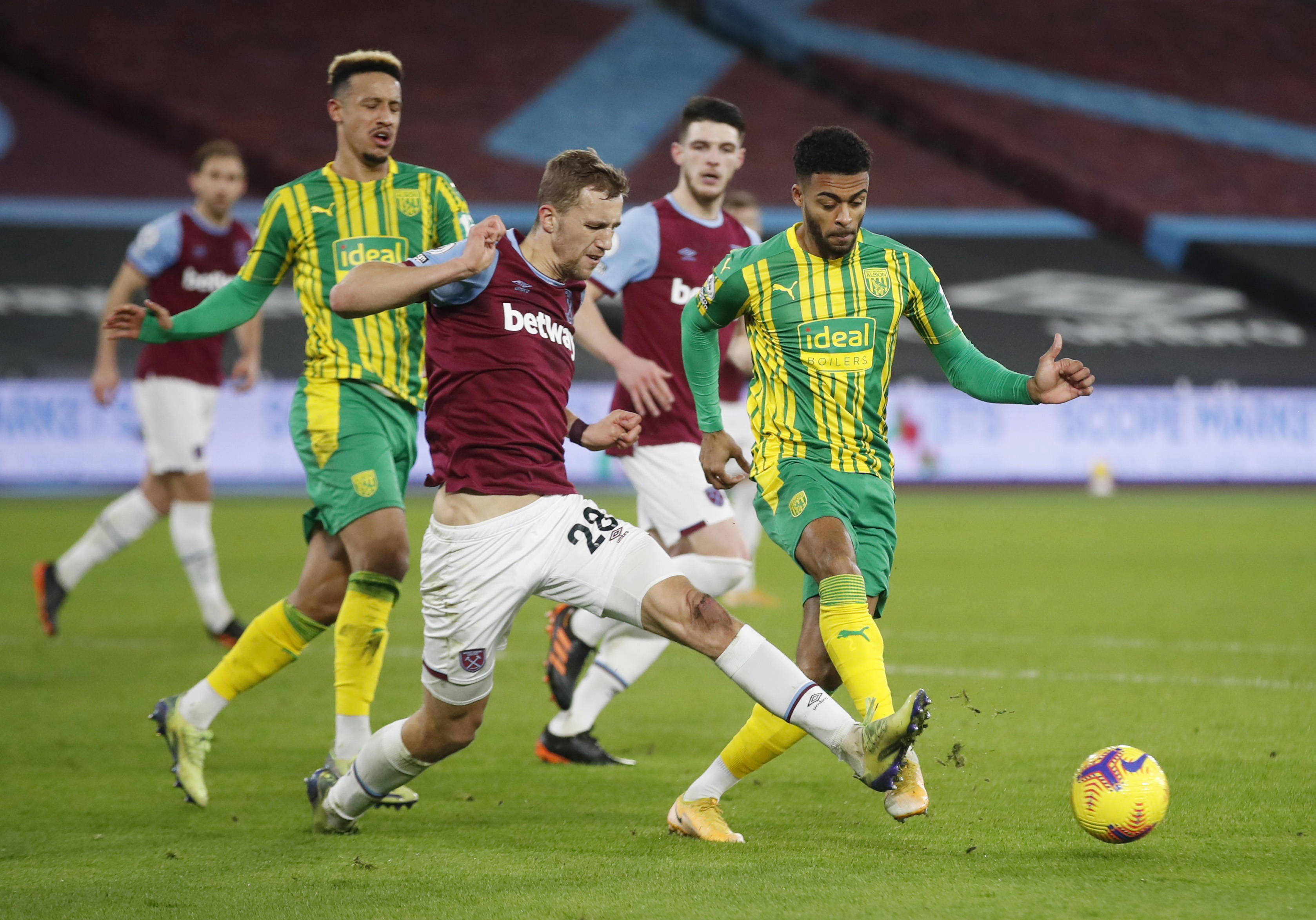 也因类似血 也因类似血