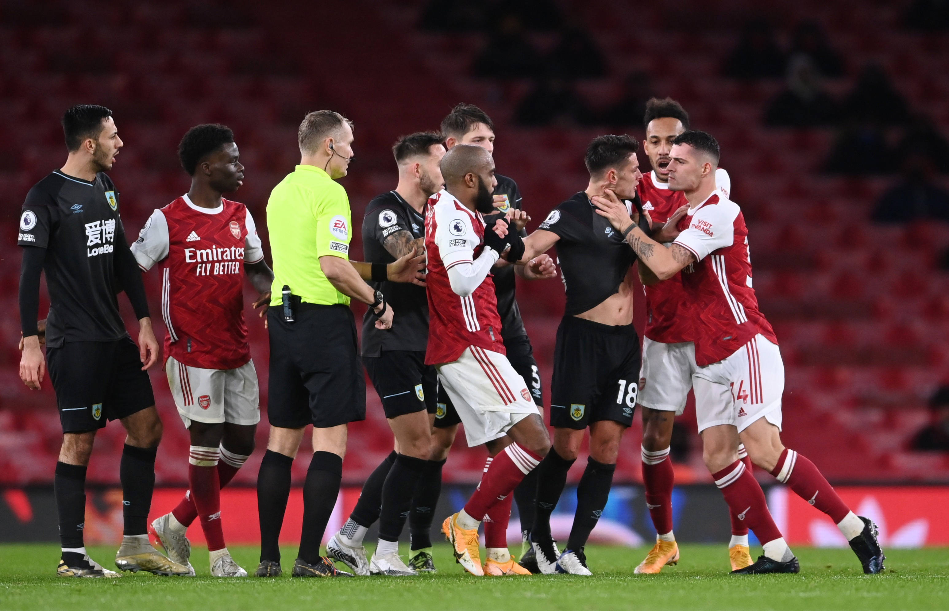 台与网友互 台与网友互